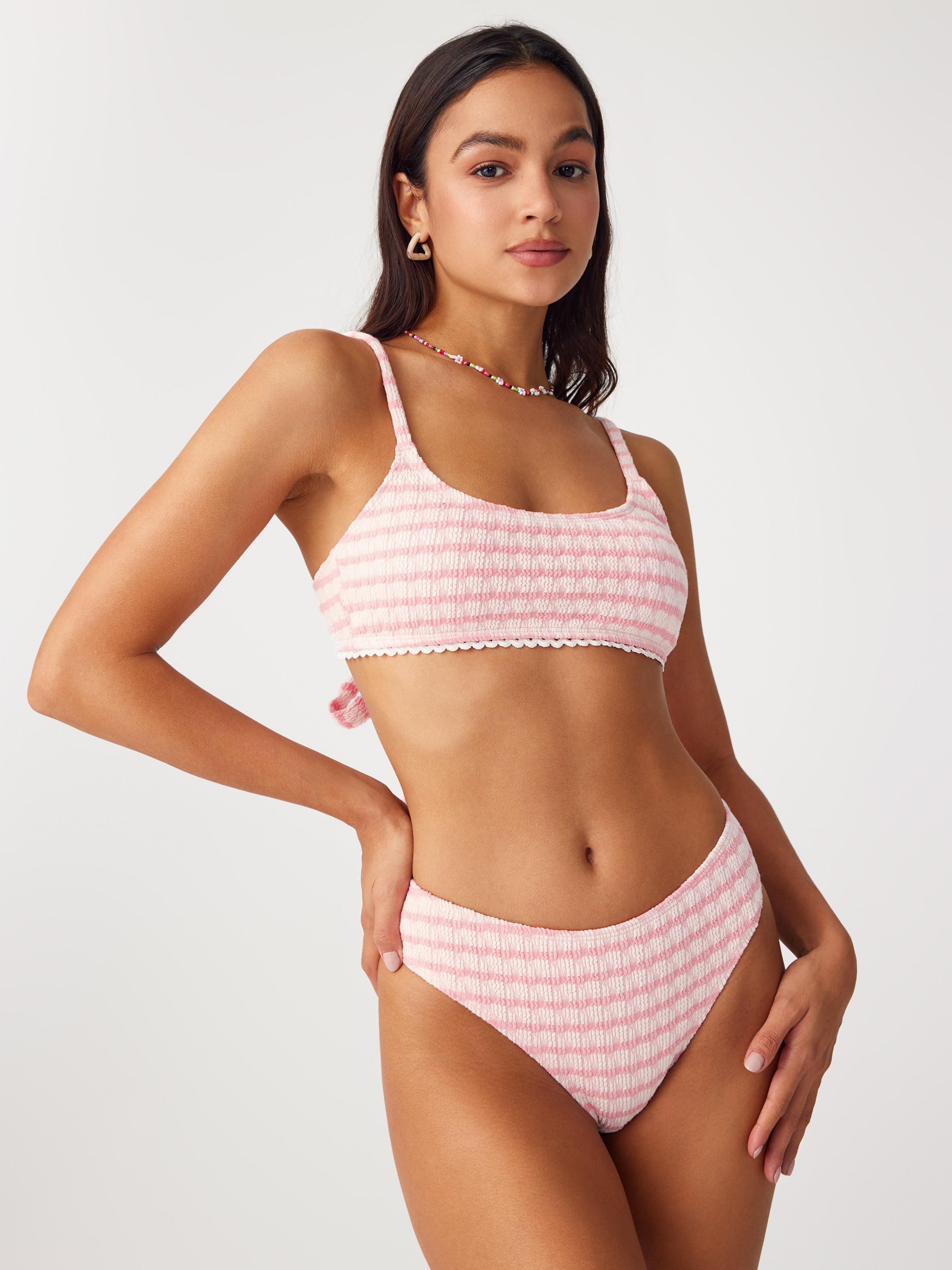 U-neckline Striped Texture Bikini Swimsuit by CIDER