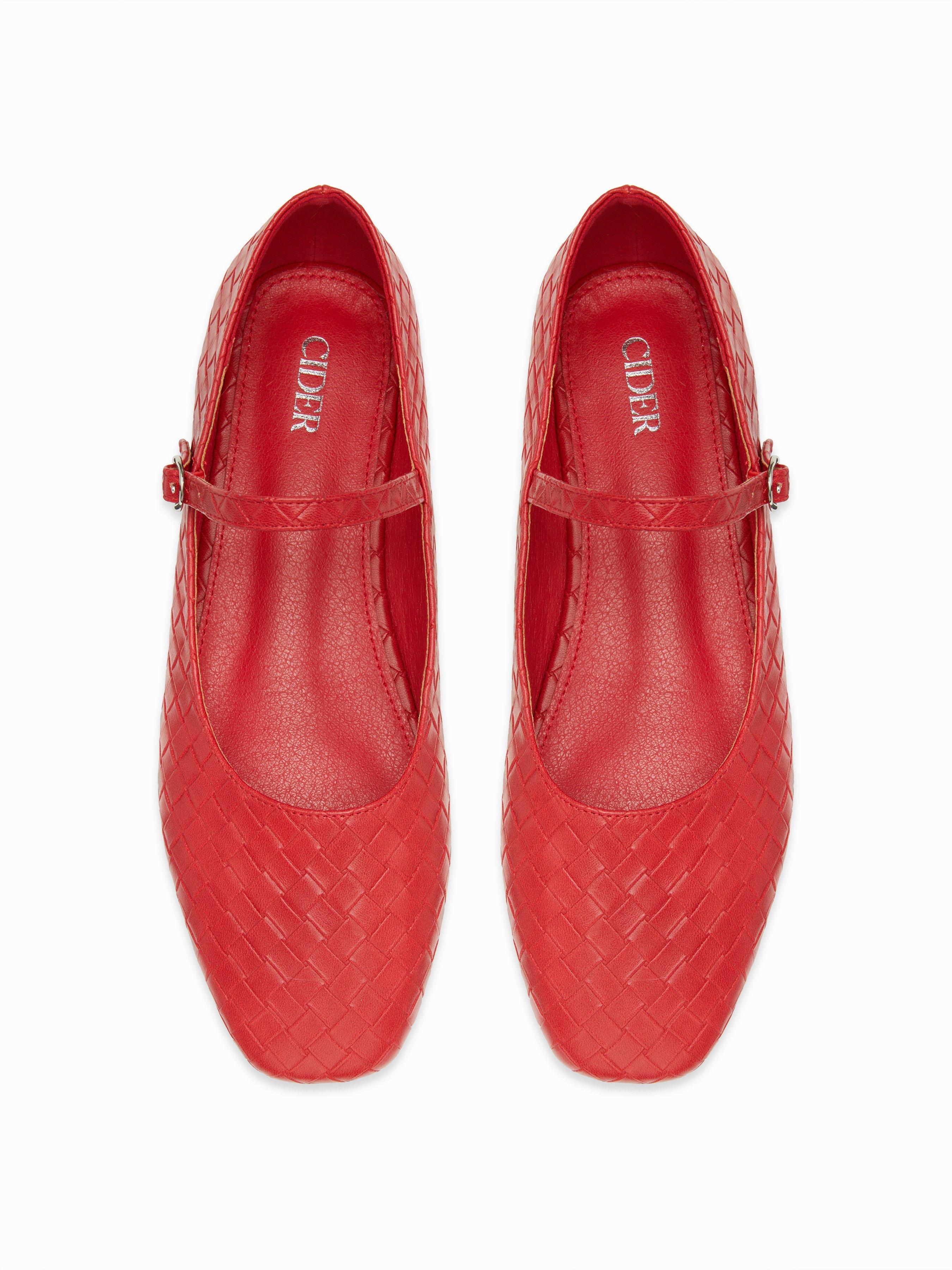 WOVEN ADJUSTABLE STRAP FLATS by CIDER