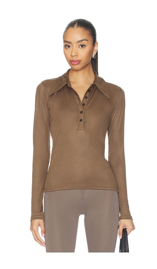 Citizens of Humanity Shaea Polo Shirt in Brown by CITIZENS OF HUMANITY