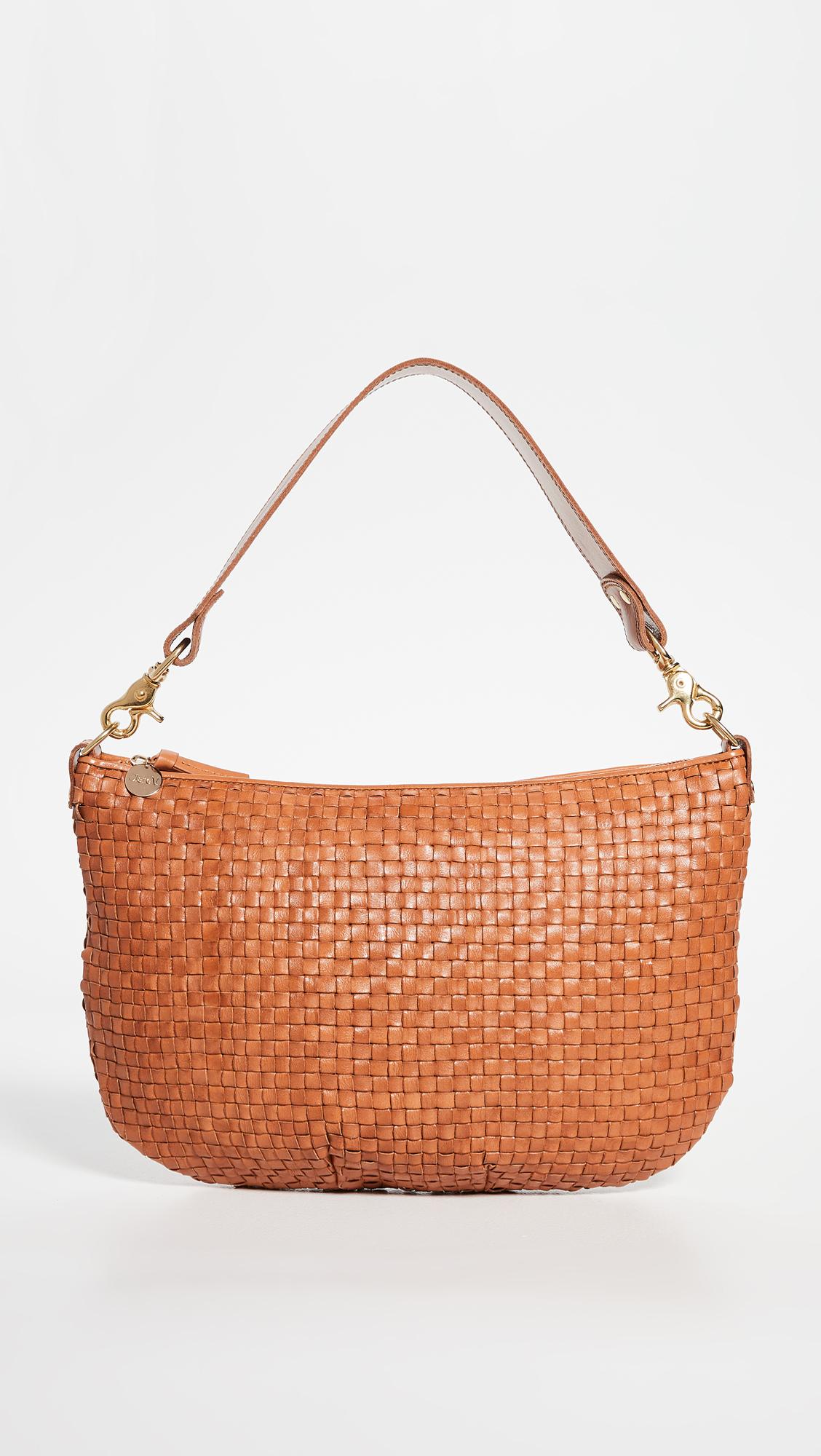 Moyen Messenger by CLARE V.