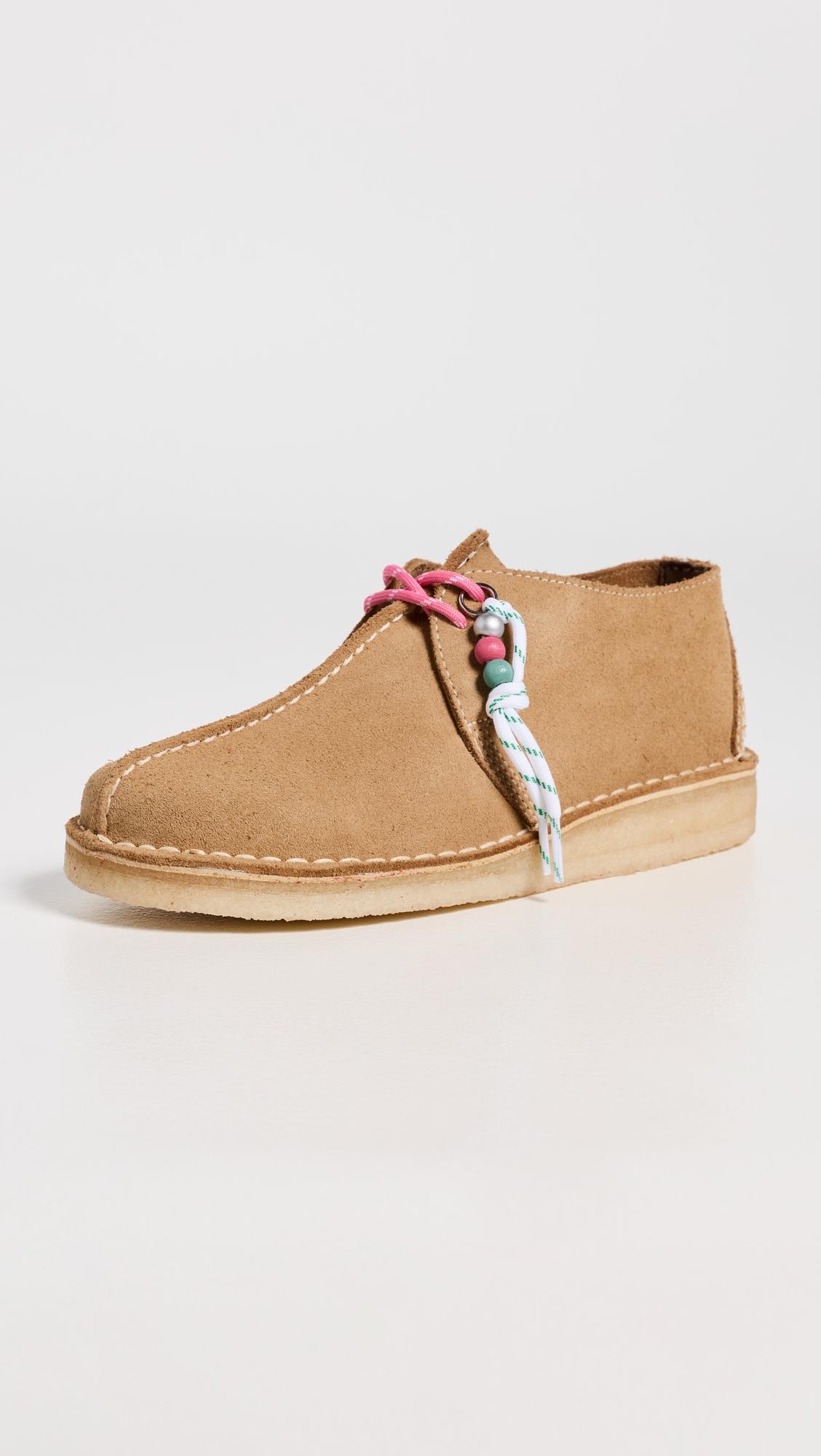Desert Trek Flats by CLARKS