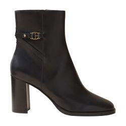 Patent leather heeled ankle boots by CLAUDIE PIERLOT