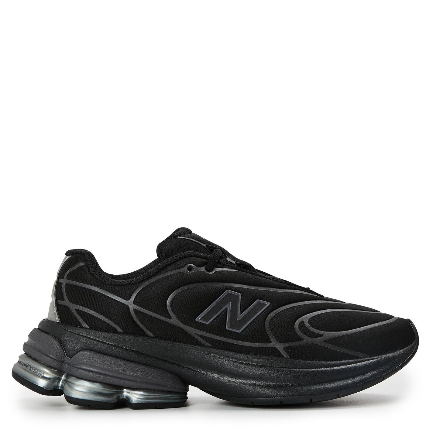 NEW BALANCE Women's Trainers by COGGLES