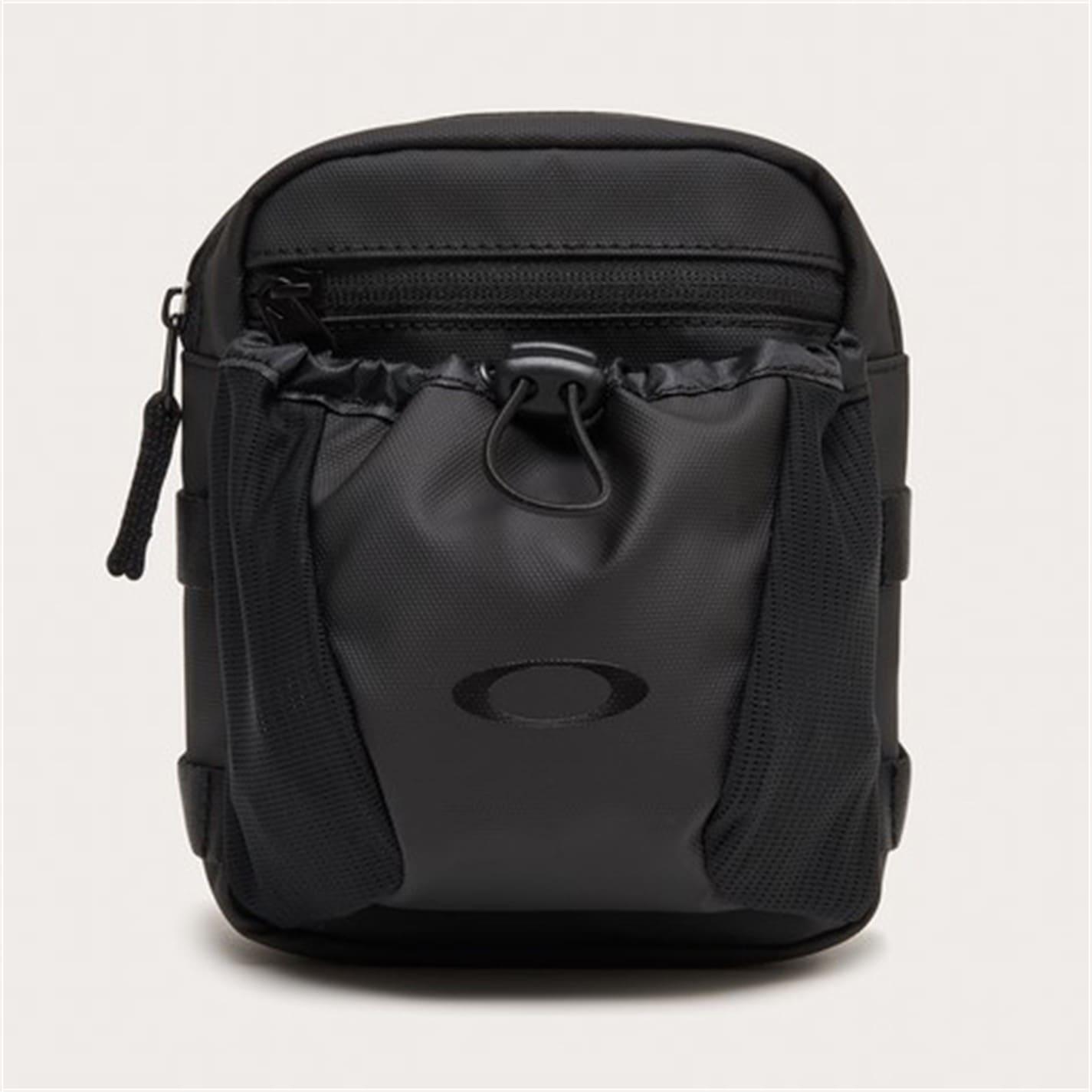 Oakley Men's Rover Xbody Cross Body Bag by COGGLES