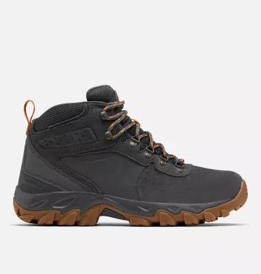 Columbia Men's Newton Ridge Plus II Suede Waterproof Hiking Boot by COLUMBIA