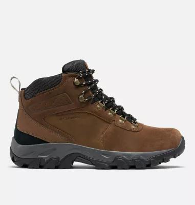 Columbia Men's Newton Ridge Plus II Suede Waterproof Hiking Boot - Wide by COLUMBIA