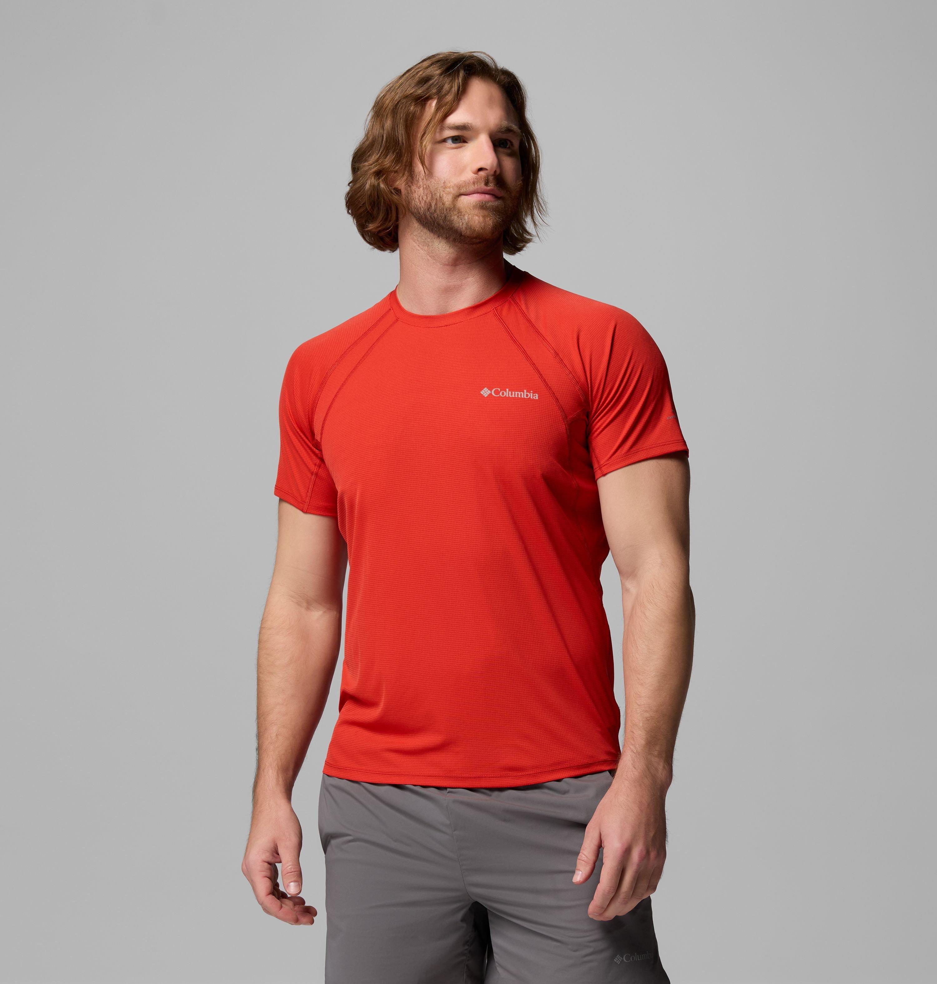 Columbia Men's Stealth Spring Short Sleeve Shirt by COLUMBIA