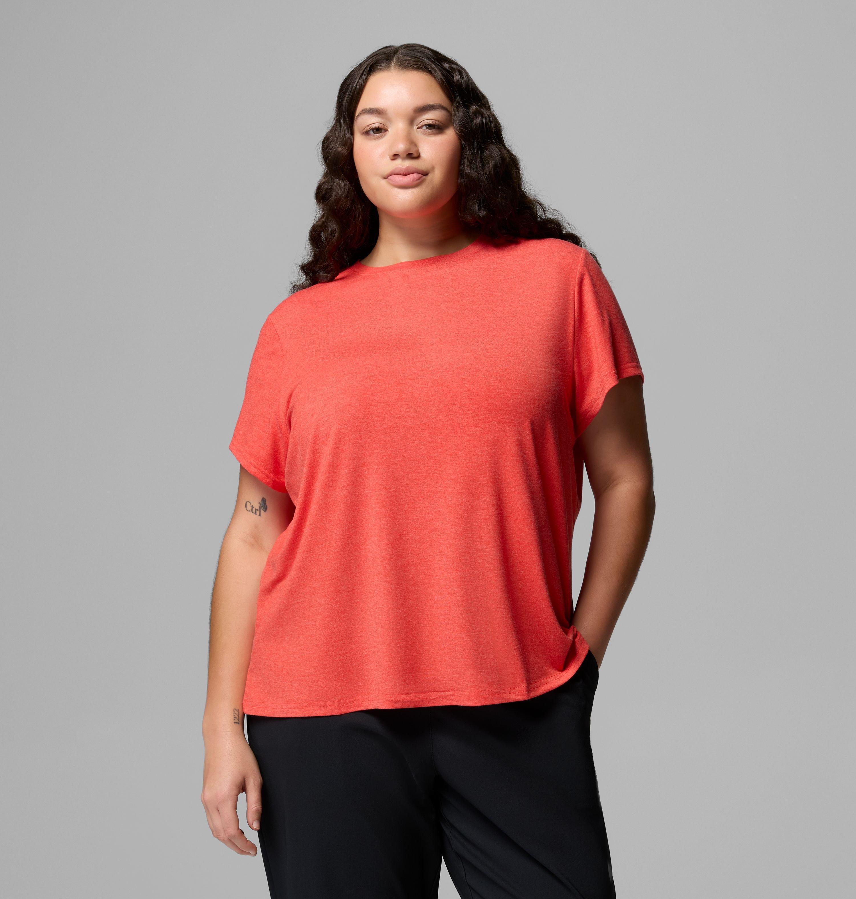 Columbia Women's CSC Soft Stretch Short Sleeve T-Shirt - Plus Size by COLUMBIA