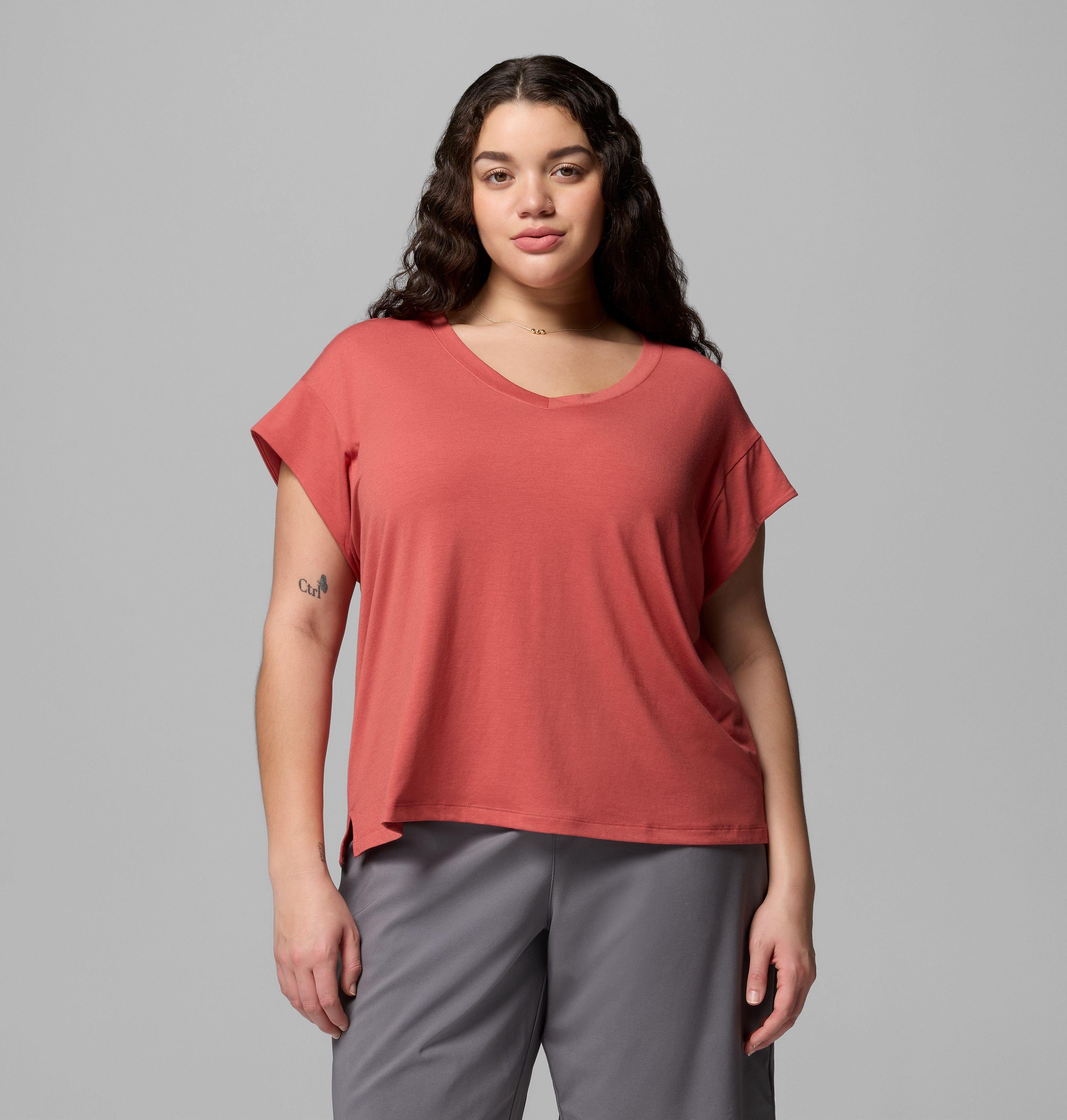 Columbia Women's Daniela Falls V-Neck Short Sleeve Tee - Plus Size by COLUMBIA
