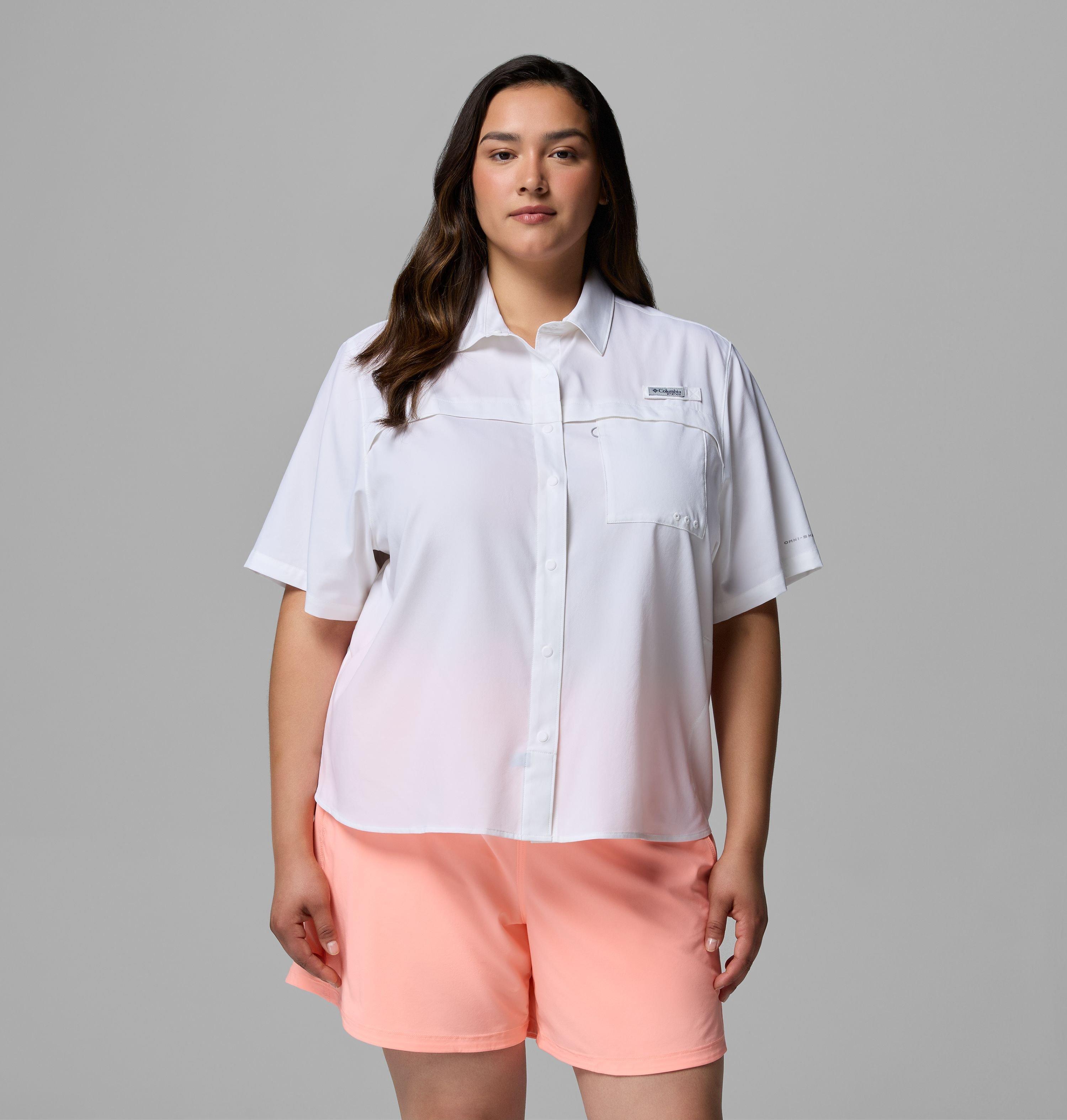 Columbia Women's PFG Castback Woven Short Sleeve - Plus Size by COLUMBIA