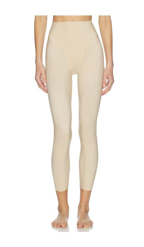 Commando Zone Smoothing Capri in Beige by COMMANDO