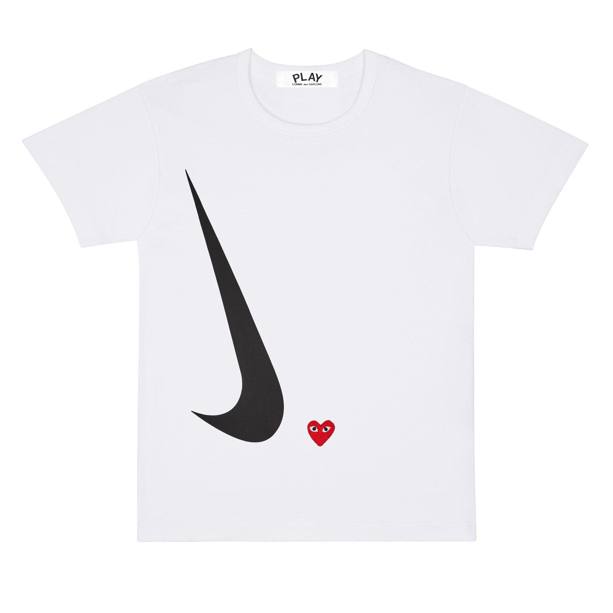 PLAY - Nike T-Shirt - (White) by COMME DES GARCONS