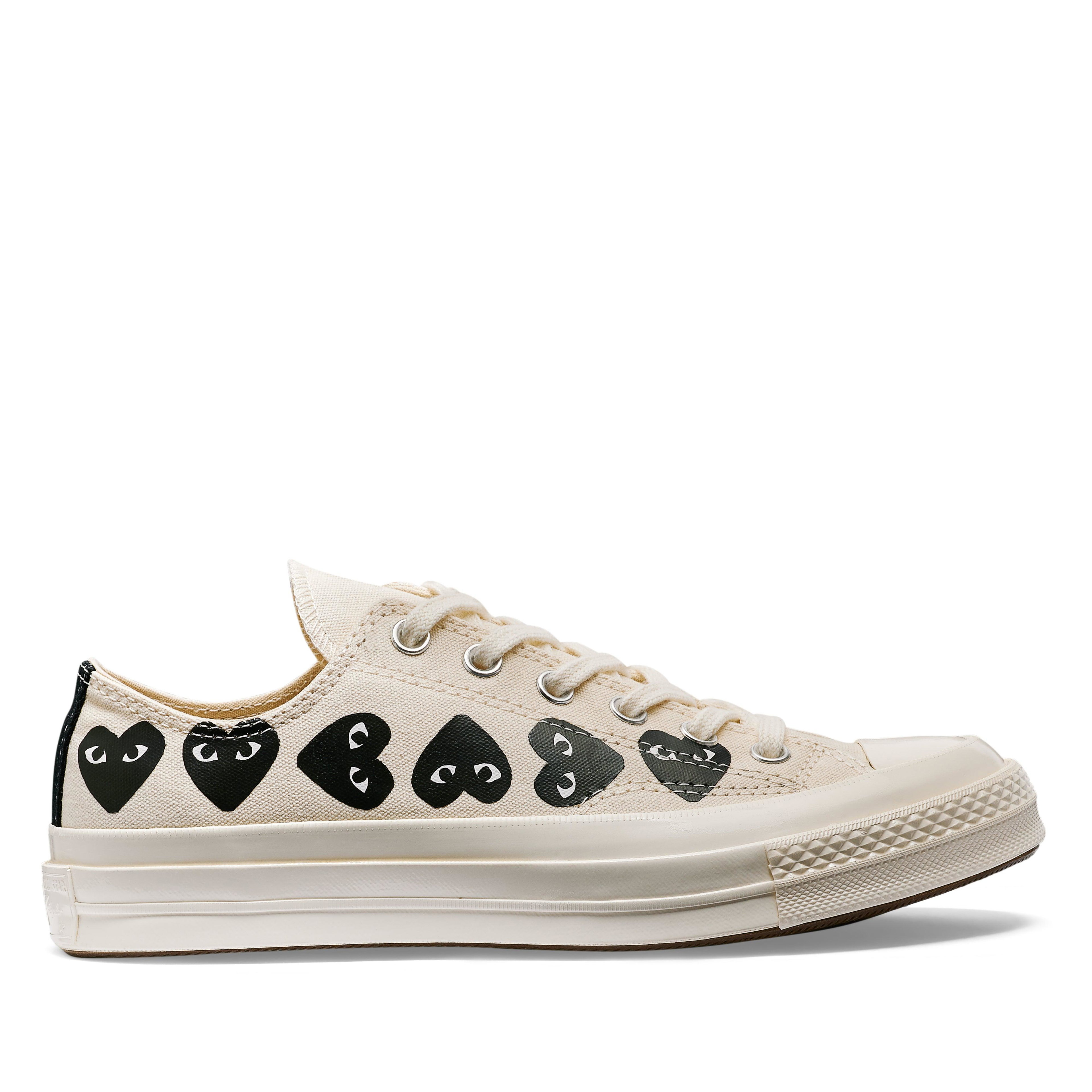 Play Converse - Multi Black Heart Chuck Taylor All Star '70 Low Sneakers - (Beige) by COMME DES GARCONS