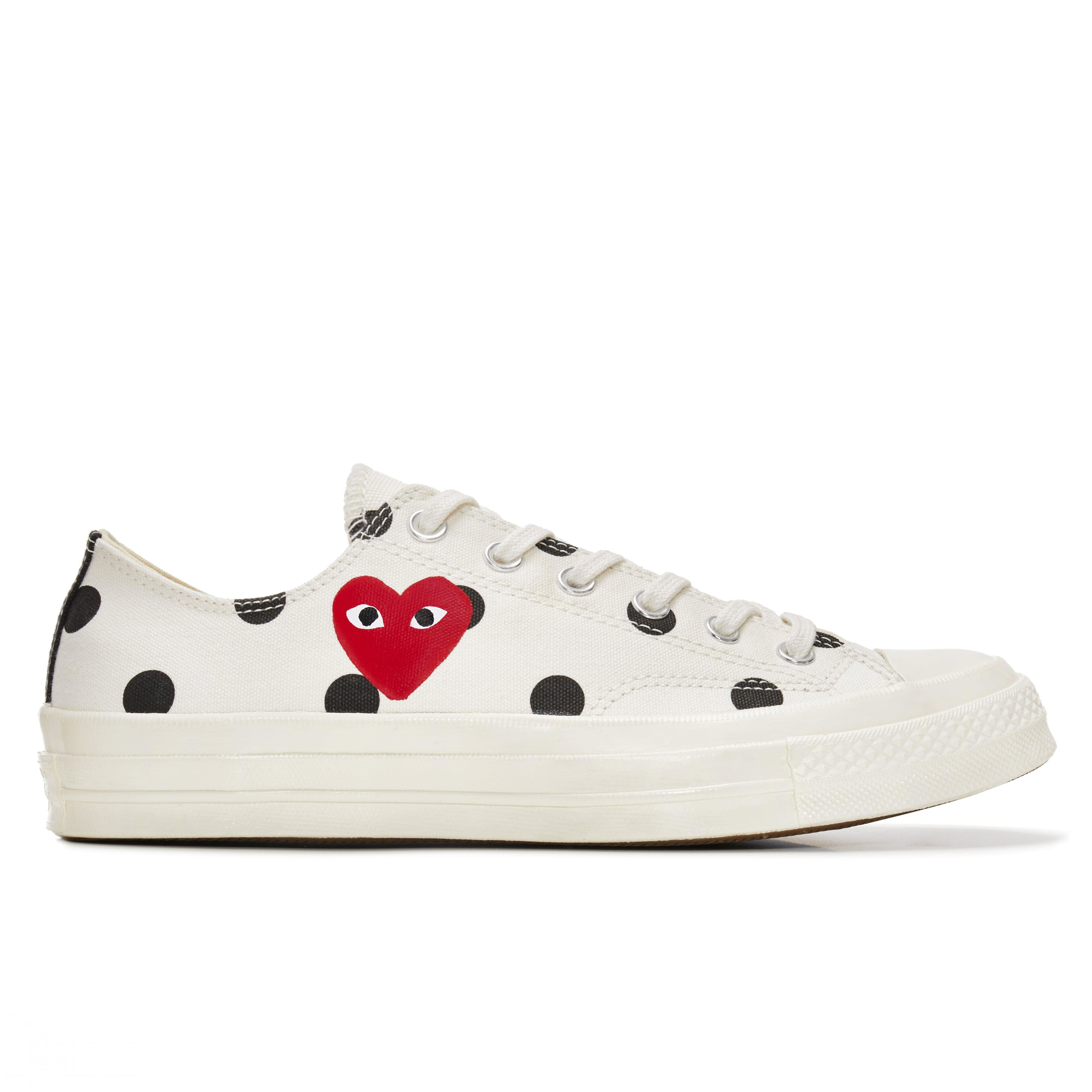 Play Converse - Polka Dot Red Heart Chuck Taylor All Star ’70 Low Sneakers - (White) by COMME DES GARCONS