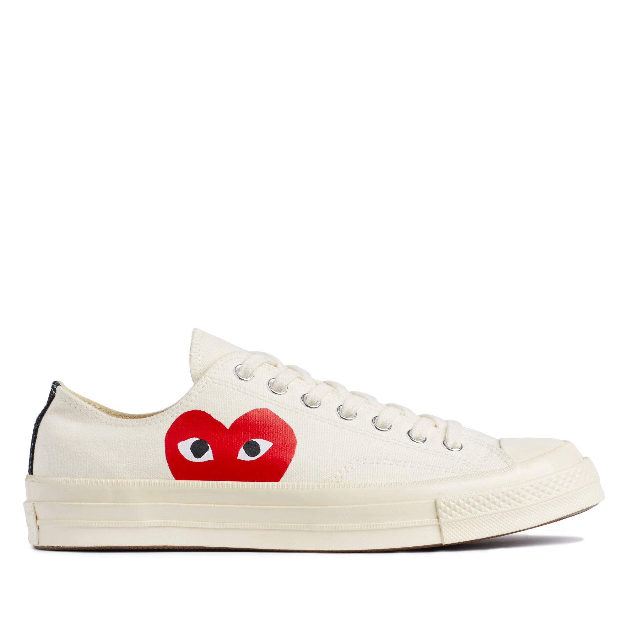 Play Converse - Red Heart Chuck Taylor All Star ’70 Low Sneakers - (White) by COMME DES GARCONS