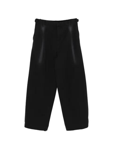 Loose tapered casual pants by CROQUIS