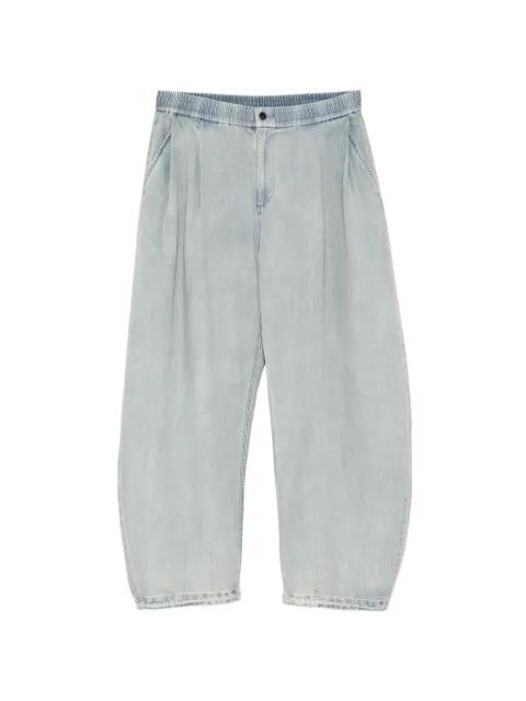 light wash balloon jeans by CROQUIS