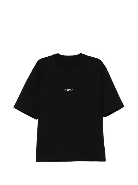 number-embroidered T-shirt by CROQUIS