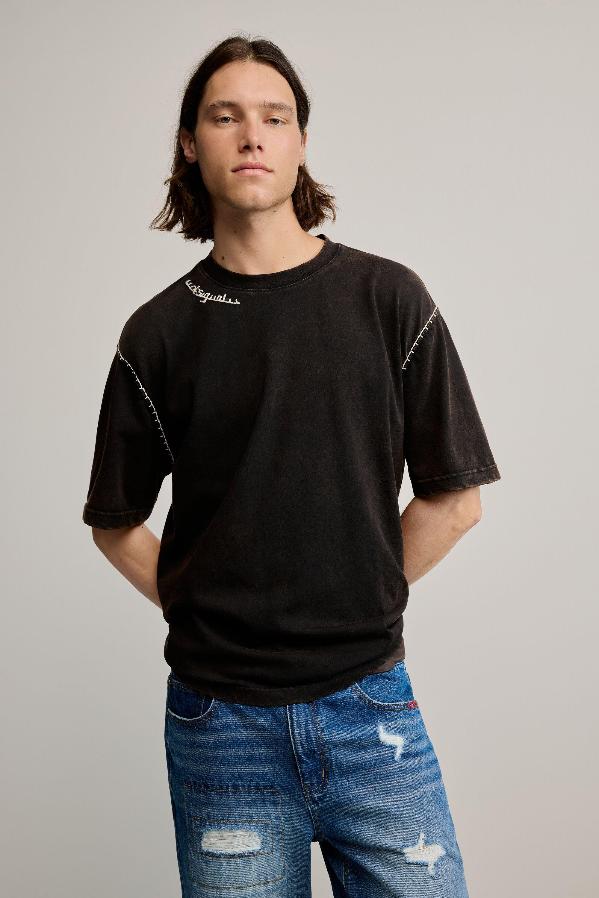 Plain t-shirt detail by DESIGUAL