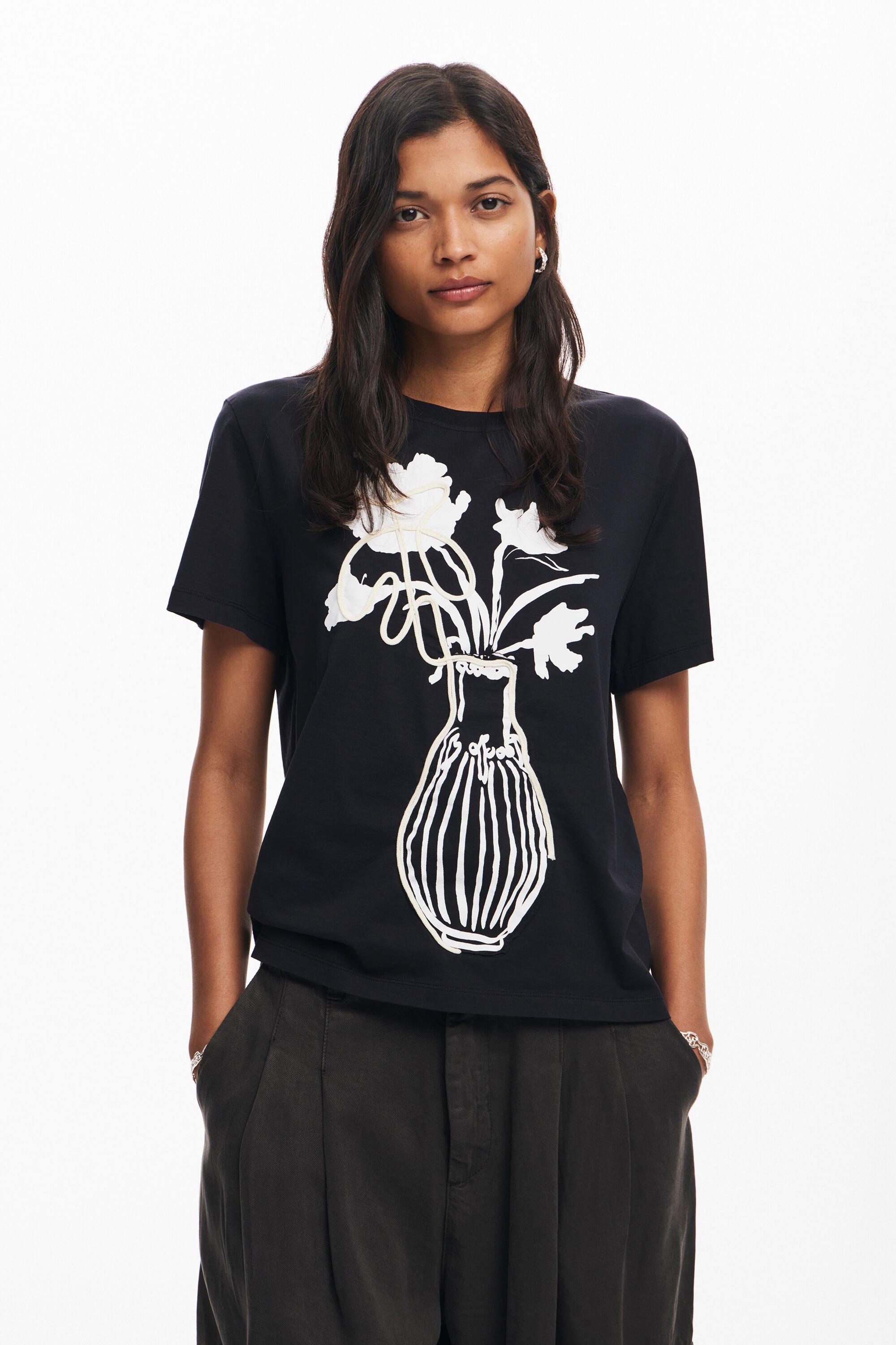 Plain vase T-shirt by DESIGUAL