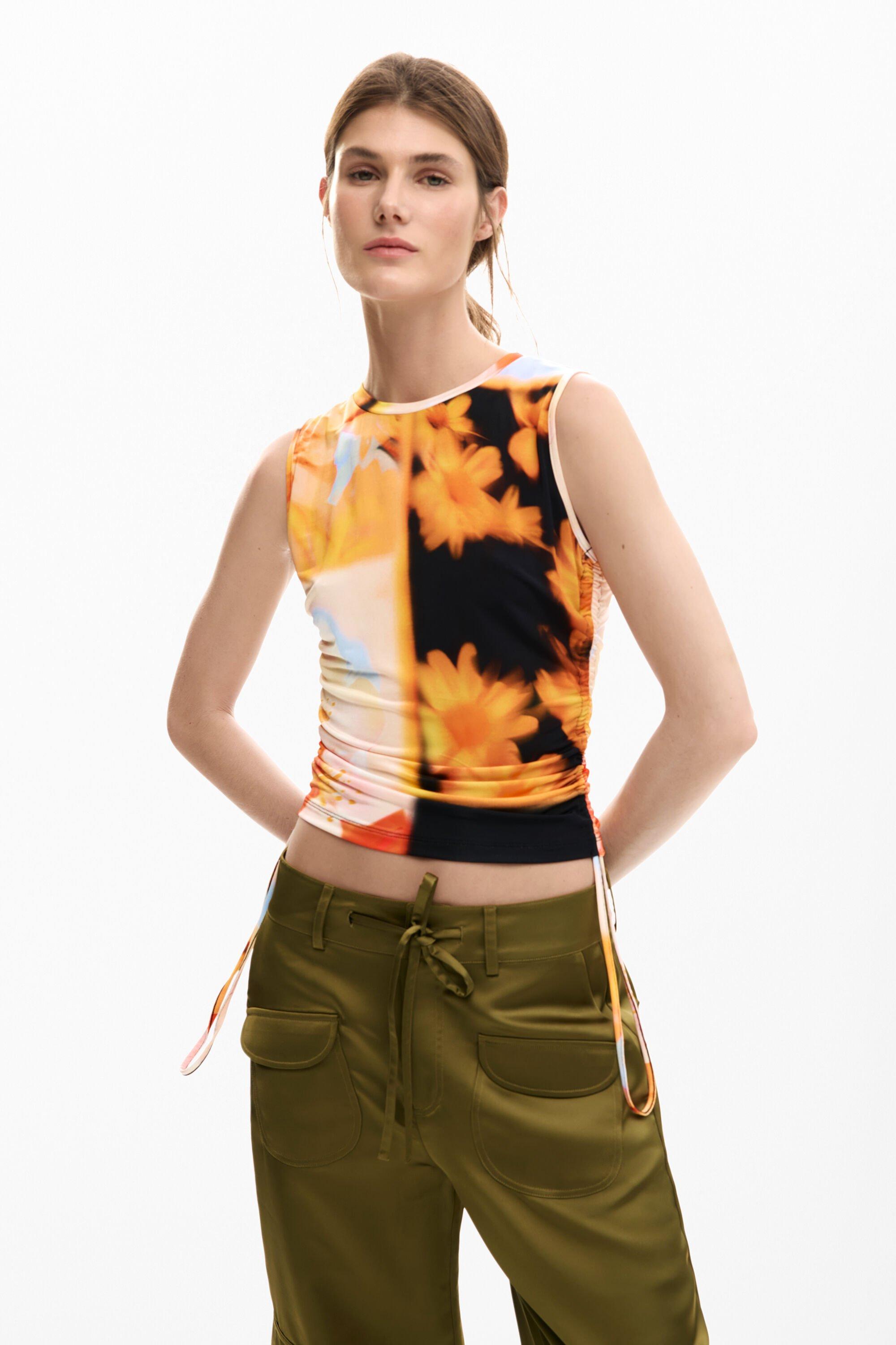 T-shirt arty flowers by DESIGUAL