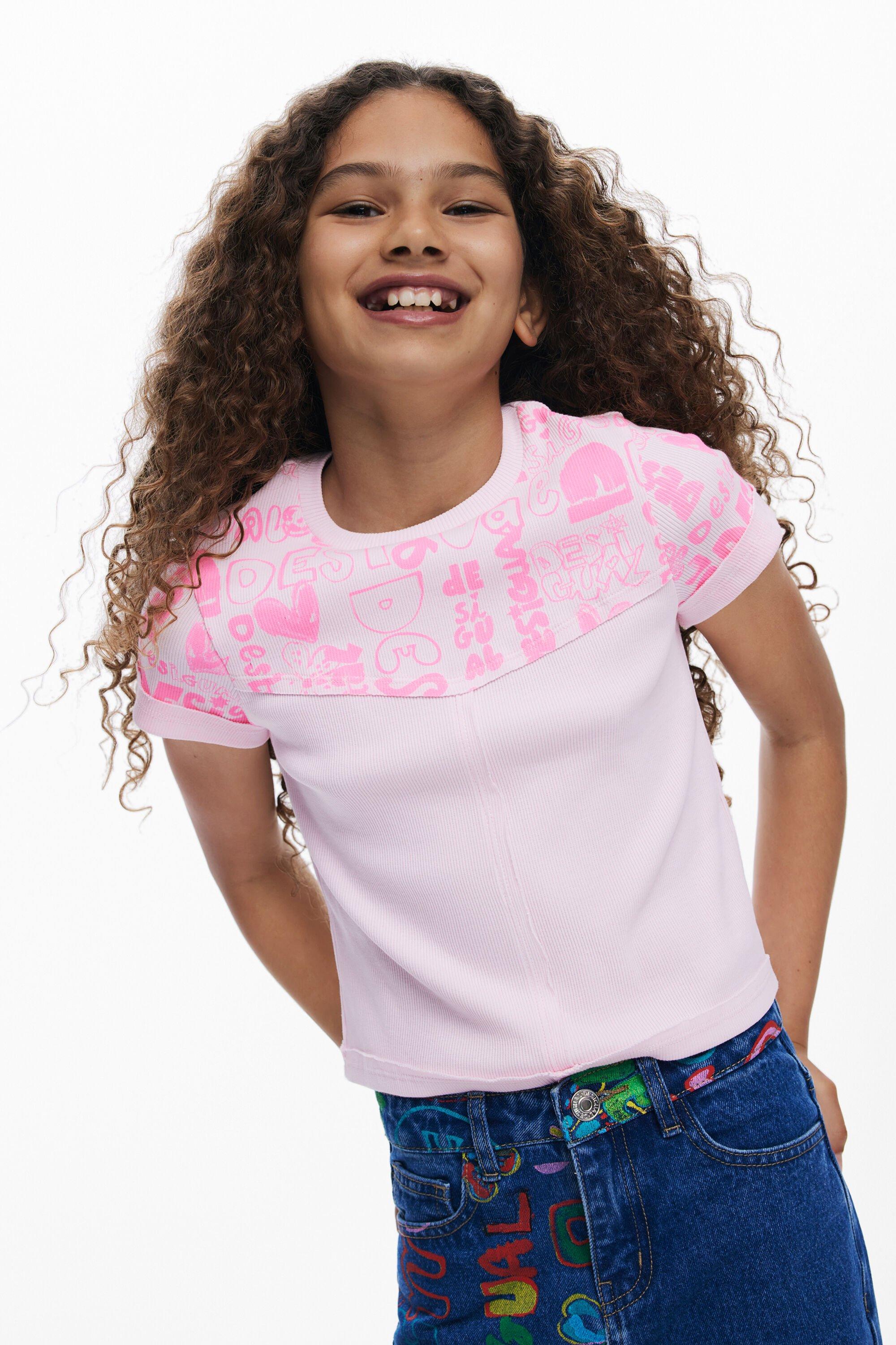 T-shirt lettering by DESIGUAL