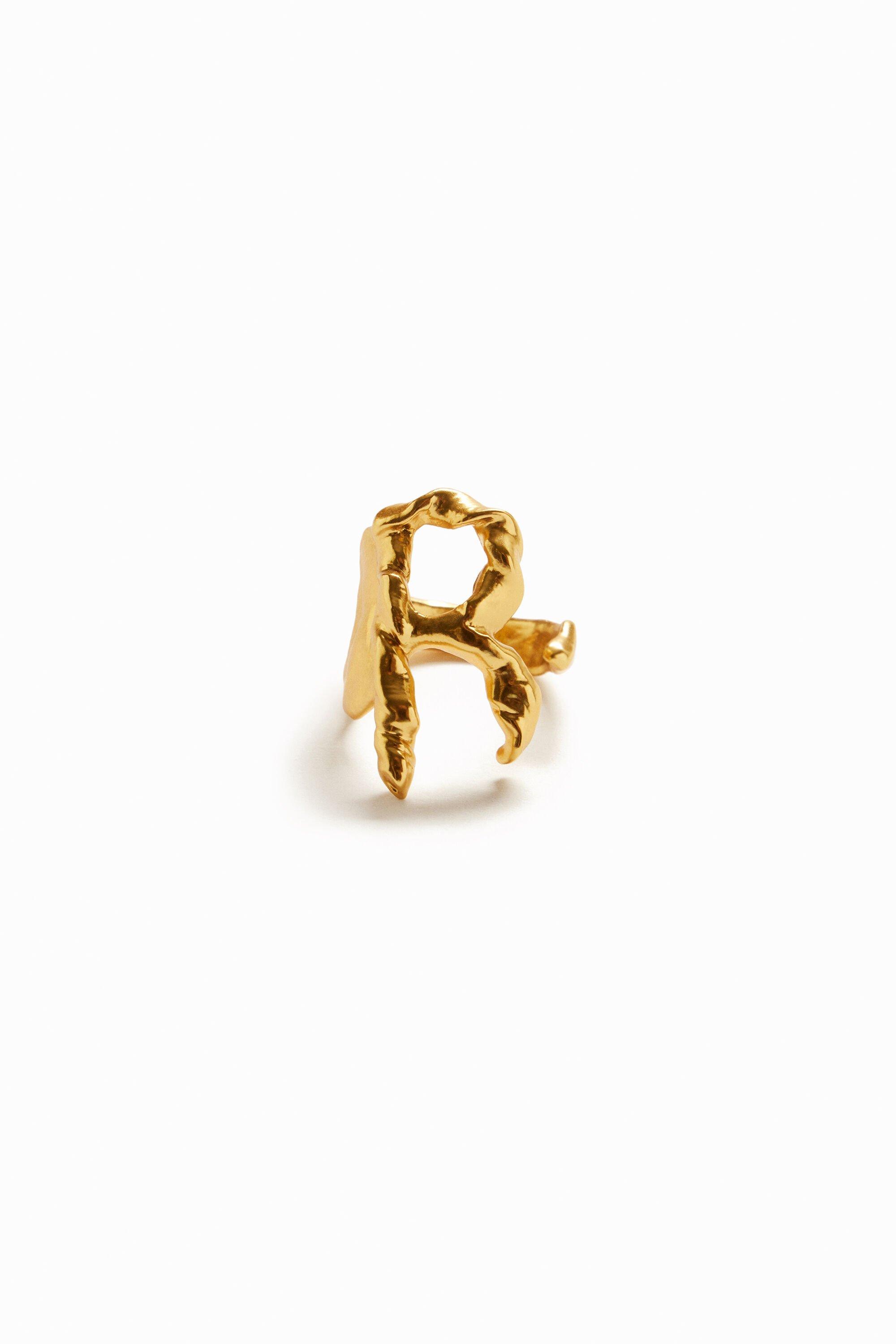 Zalio gold plated letter R ring by DESIGUAL