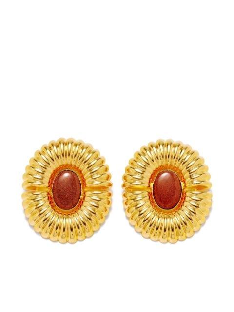 embossed stud earrings by D'ESTREE