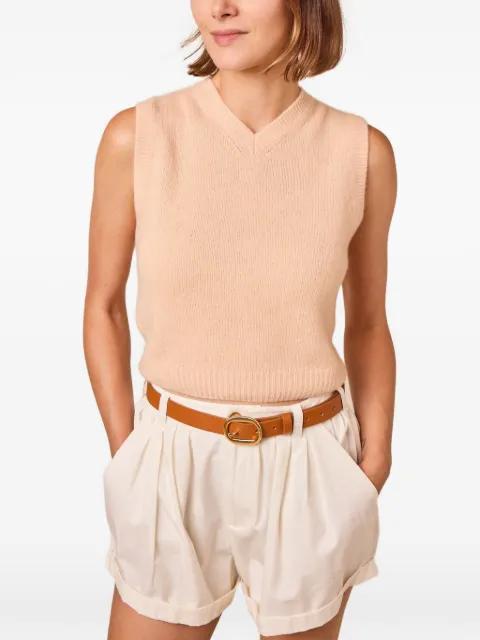 V-neck vest by DOEN