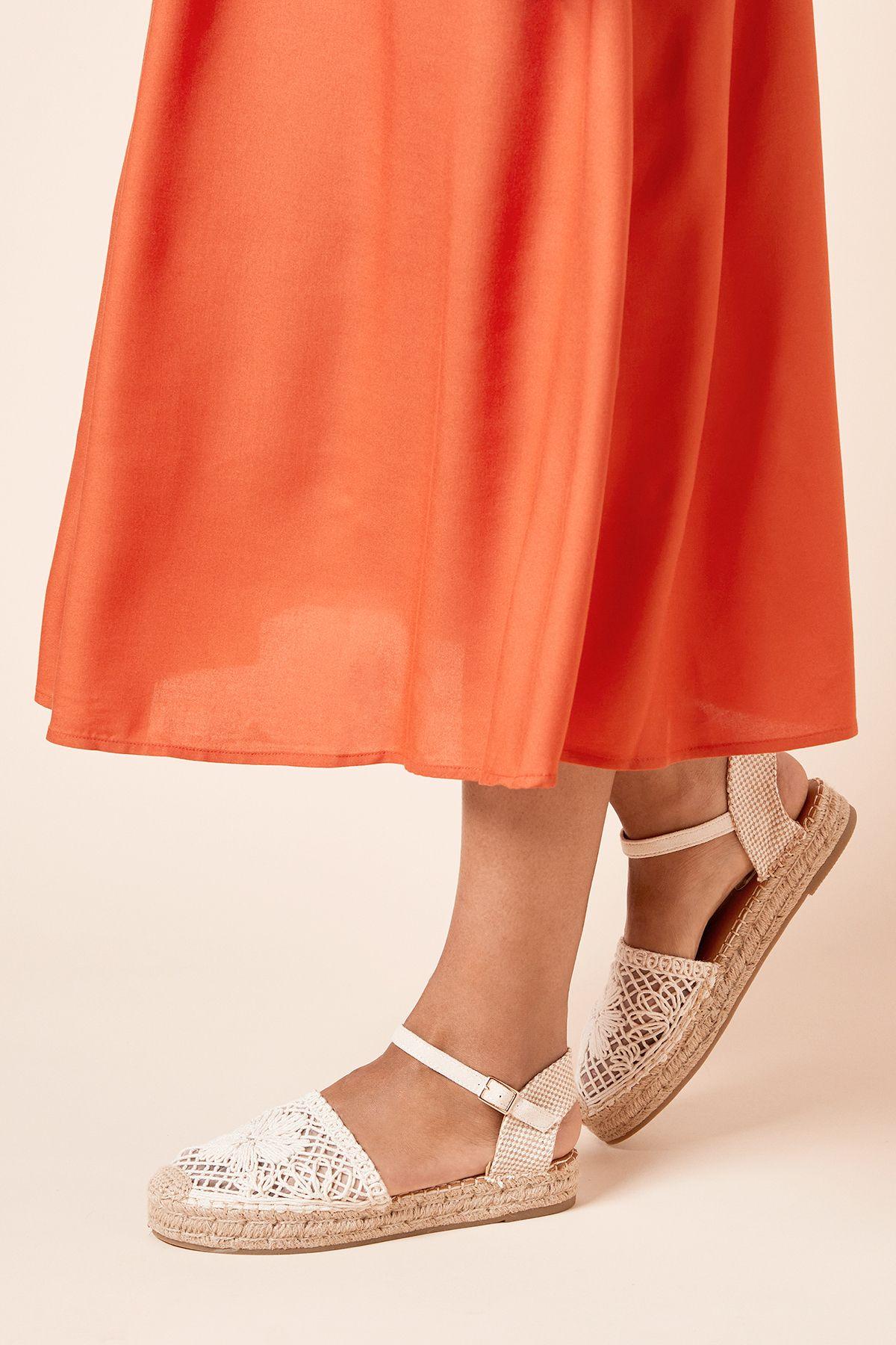 Laura Embroidered Closed Toe Flat Espadrille Shoes by DOROTHY PERKINS Laura Embroidered Closed Toe Flat Espadrille Shoes by DOROTHY PERKINS