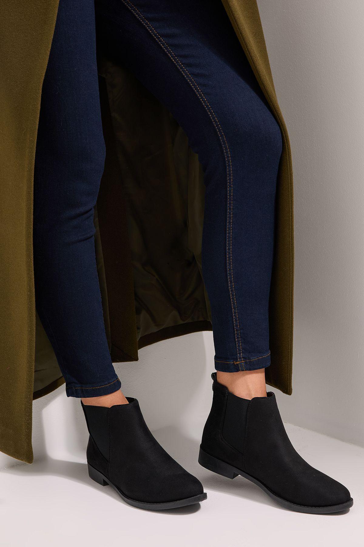 Wide Fit Megs Flat Chelsea Boots by DOROTHY PERKINS