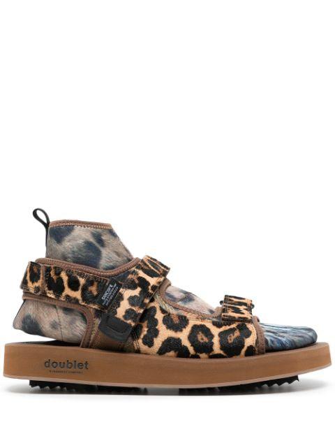 animal-foot layered sandals by DOUBLET
