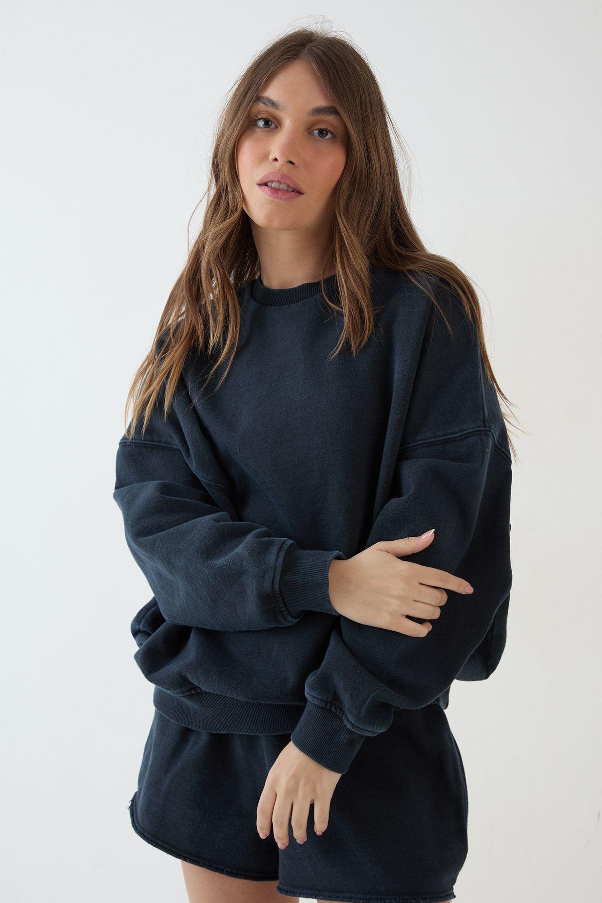 DSGN Studio Heavyweight Washed Oversized Sweatshirt by DSGN STUDIO