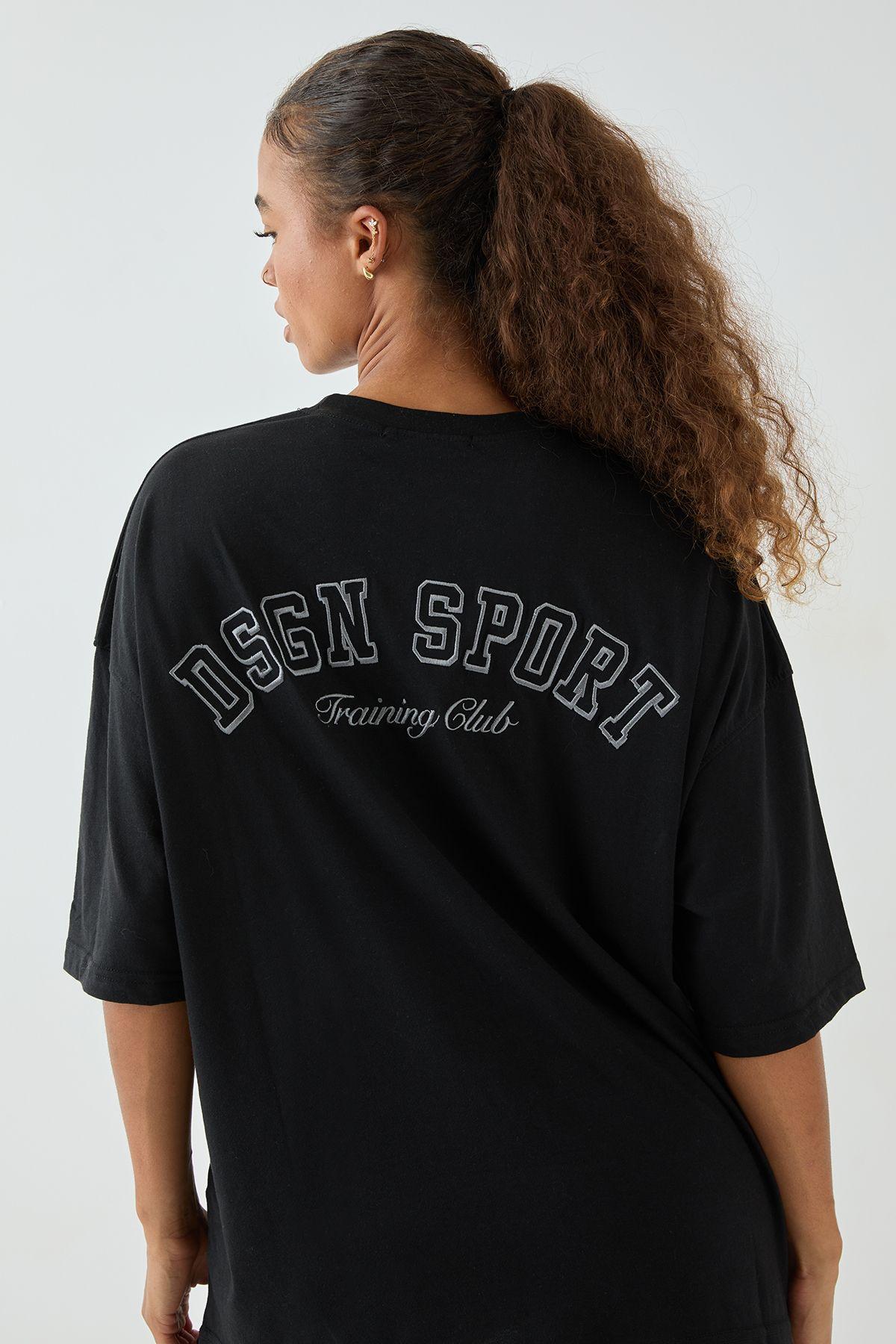 DSGN Studio Sport Training Club Oversized T-Shirt by DSGN STUDIO
