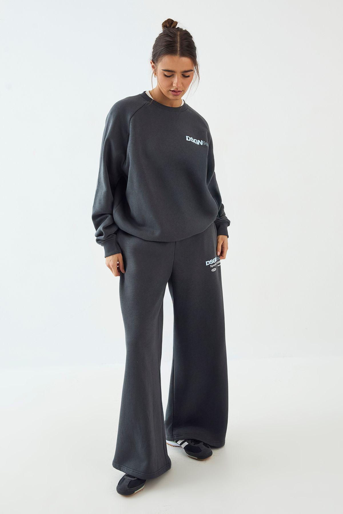 DSGN Studio Sports And Outdoors Printed Sweatshirt Tracksuit by DSGN STUDIO