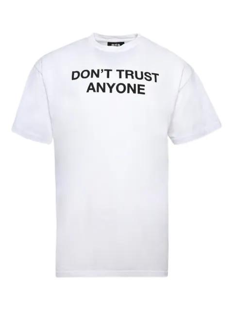graphic T-shirt by DTA