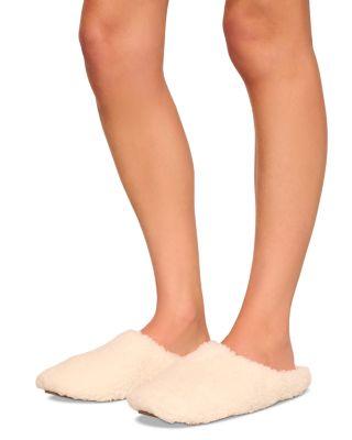 Fleece Slippers by EBERJEY