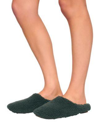 Fleece Slippers by EBERJEY