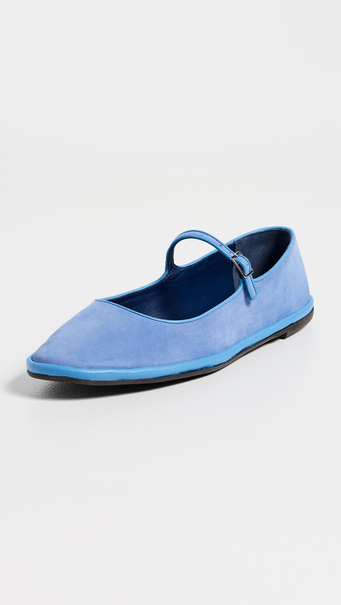 Salomé Flats by EMME PARSONS