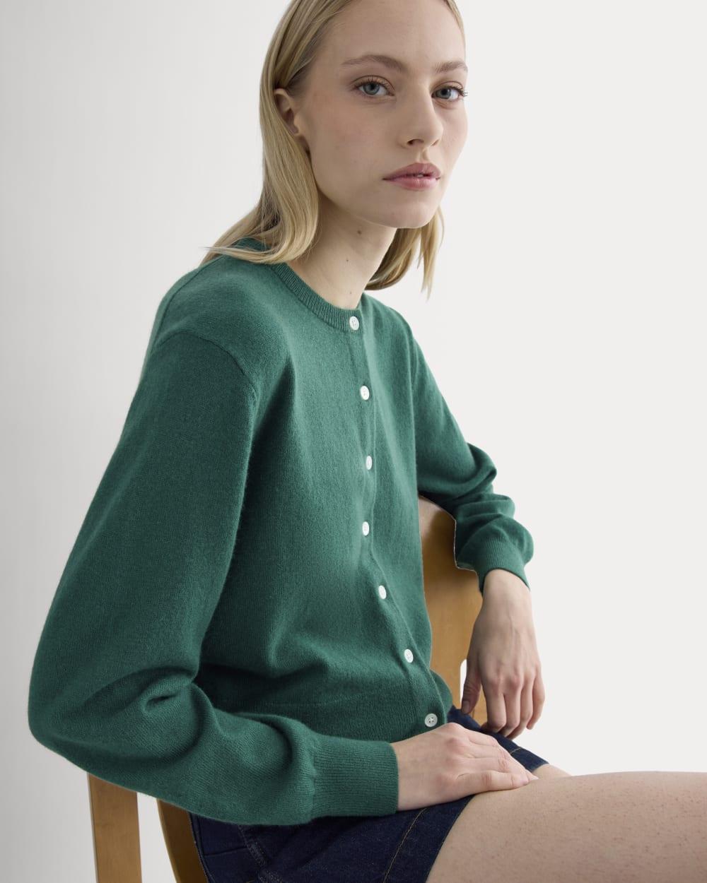Cashmere Cropped Cardigan | Hunter Green by EVERLANE