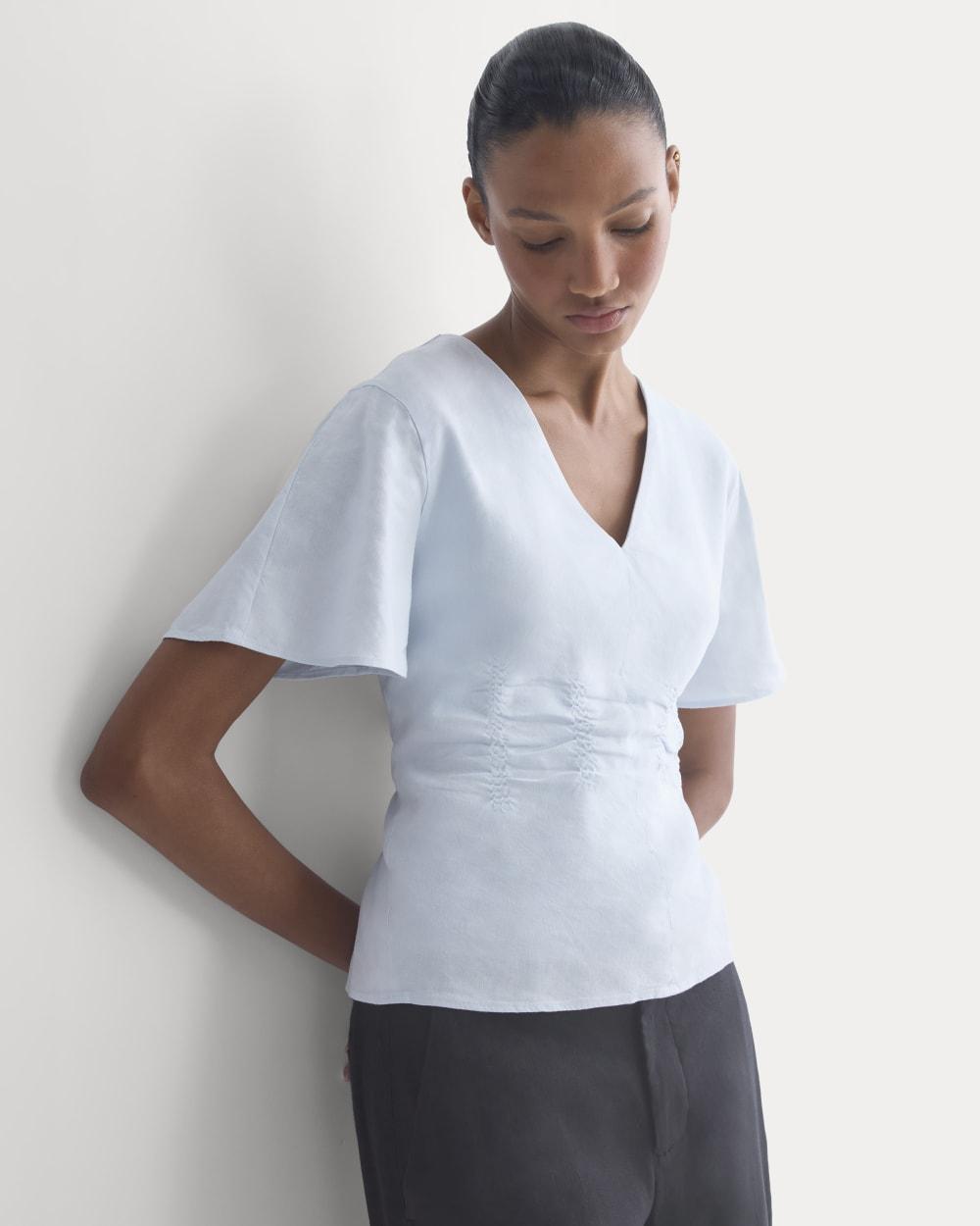 Cinched Top in Stretch Linen | Skywriting by EVERLANE