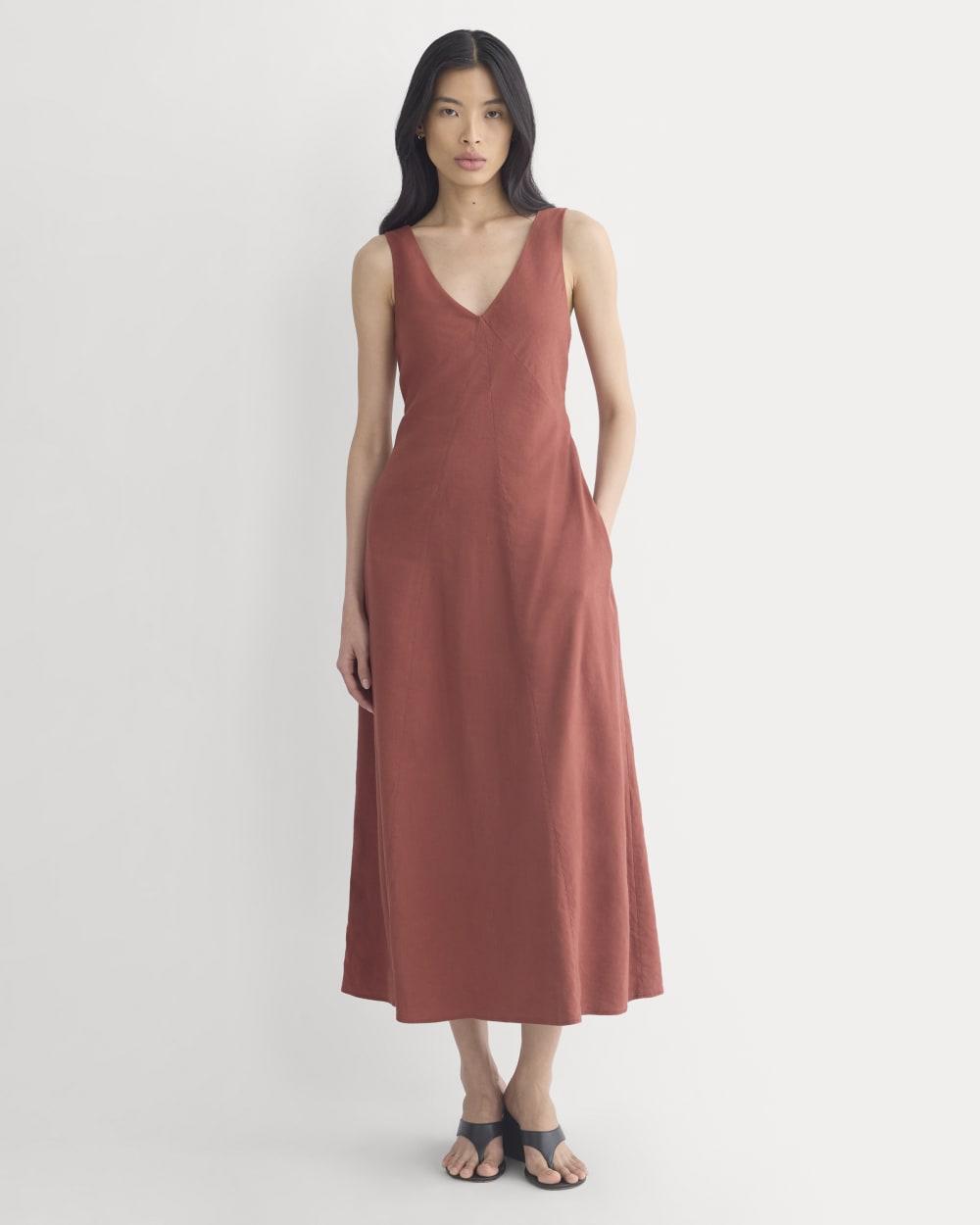 Deep V Seamed Dress in Stretch Linen | Henna Red by EVERLANE