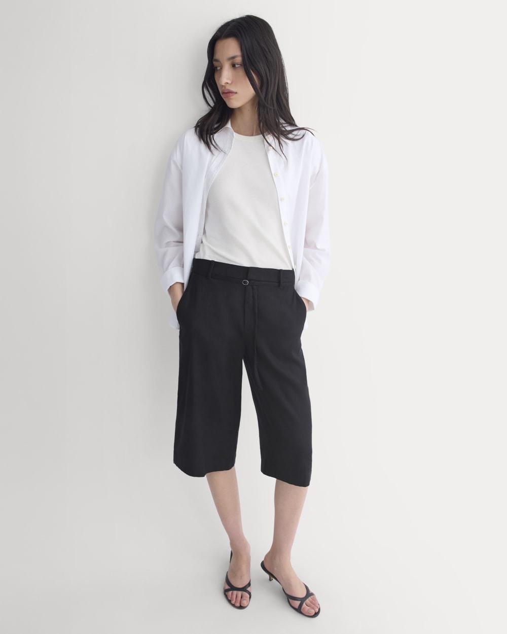 Long Tailored Short in Stretch Linen | Black by EVERLANE