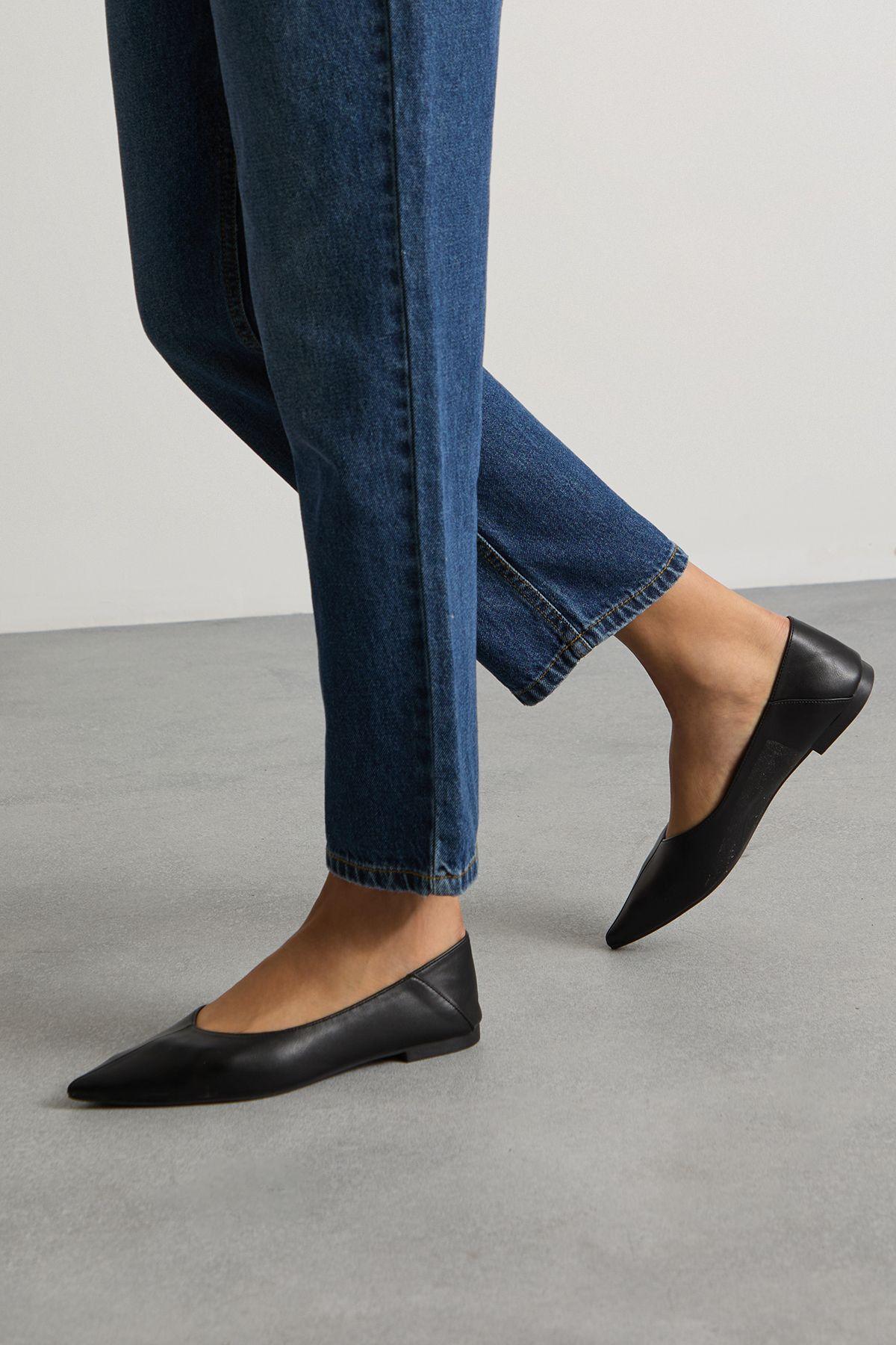 Faith: Faux Leather Collapsible Black Pointed Flat Ballerinas by FAITH