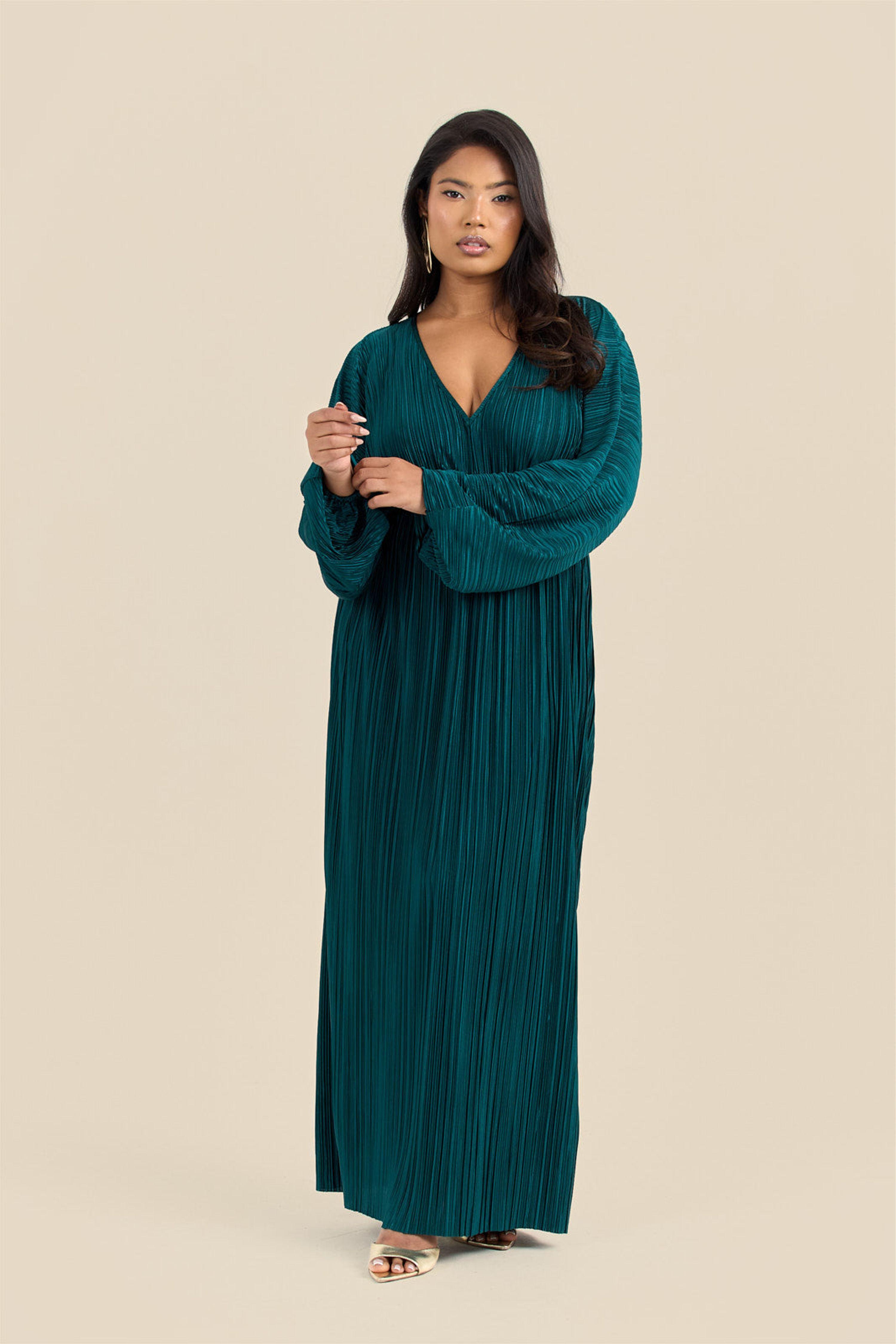 Curve Plisse Balloon Sleeve Maxi Dress by FASHION-SZN
