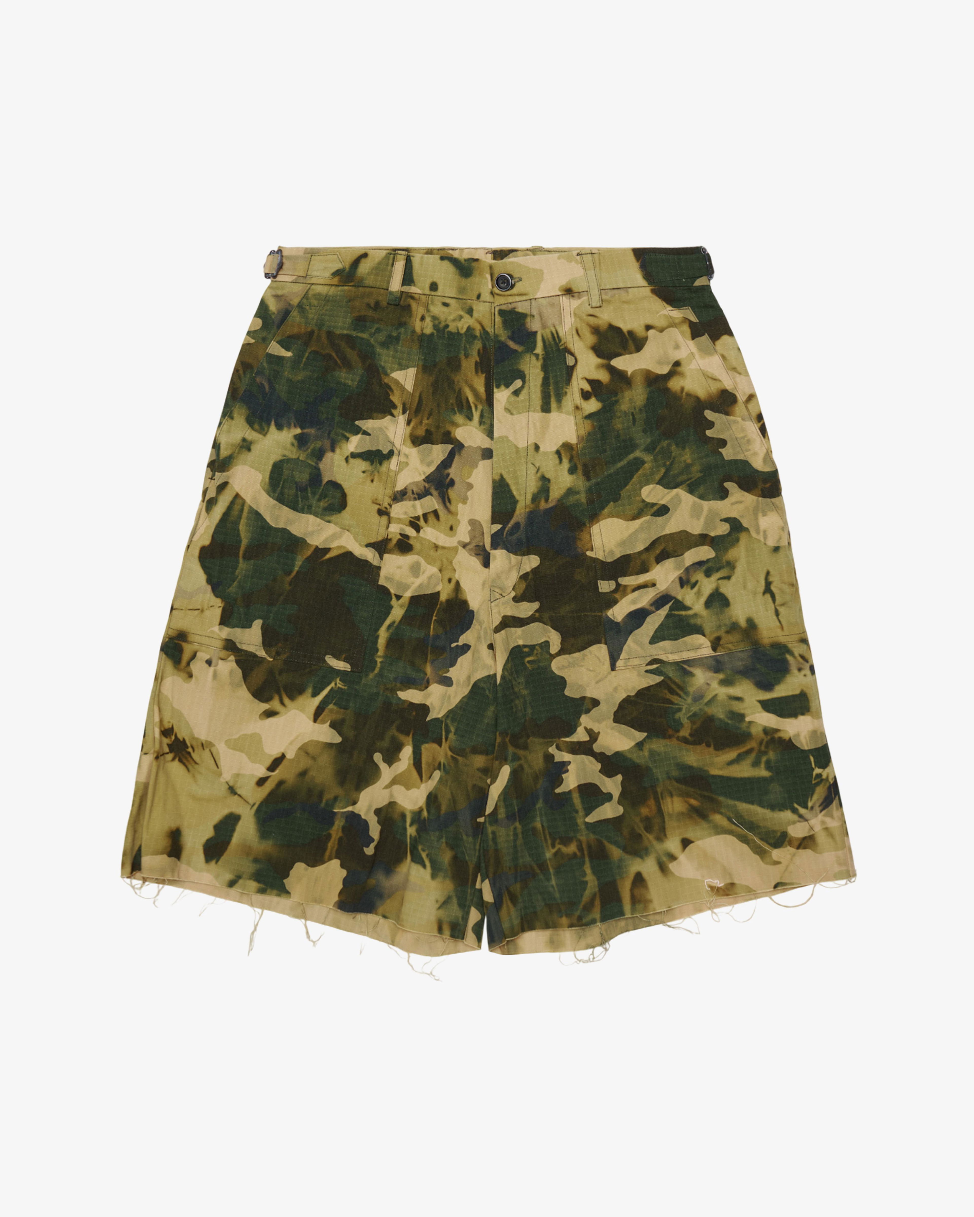 FASSBENDER & MELLON COLLIE - Men's Apocalypse Nao Camo Shorts - (Orange) by FASSBENDER&MELLON COLLIE FASSBENDER & MELLON COLLIE - Men's Apocalypse Nao Camo Shorts - (Orange) by FASSBENDER&MELLON COLLIE