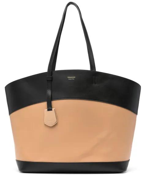 Charming tote bag by FERRAGAMO 