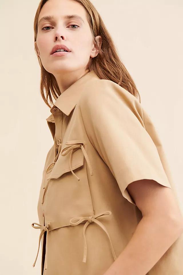 Find Me Now Cargo Bow Buttondown Top by FIND ME NOW