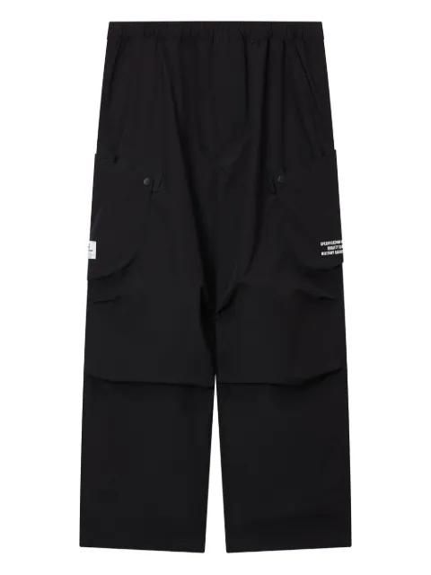 cargo-pockets trousers by FINGERCROXX