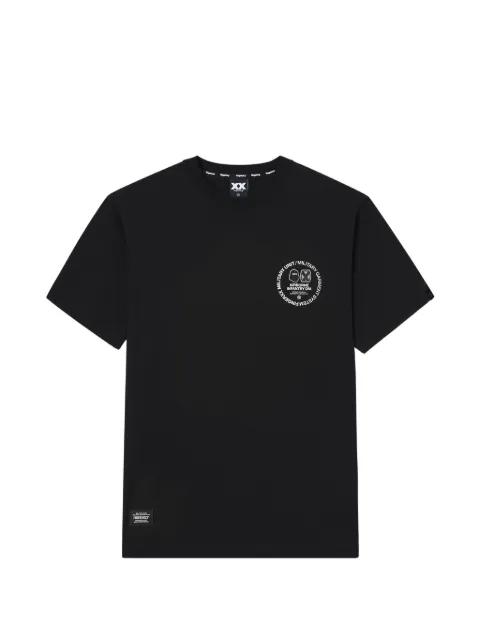 graphic T-shirt by FINGERCROXX